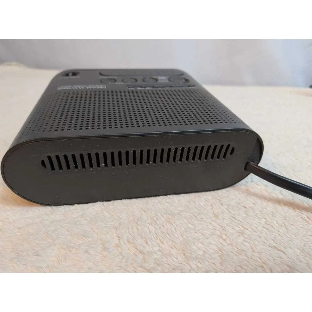 Sony Dream Machine AM FM Clock Radio Alarm Auto Time Set‎ Model ICF-C218
